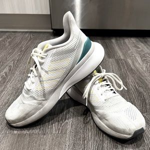Men’s Adidas Nova Running Size 10.5